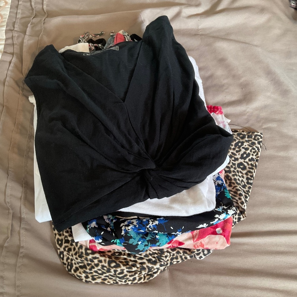 Womens tank tops lot, small